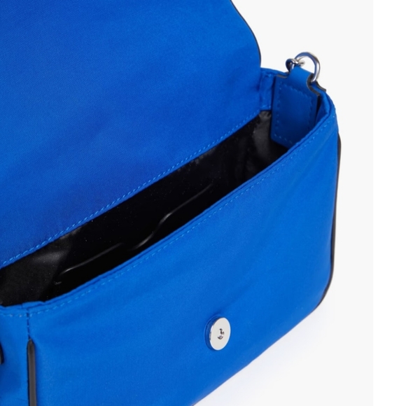 Alexander McQueen Skull Faille Cross-body Bag - Picture 9 of 13